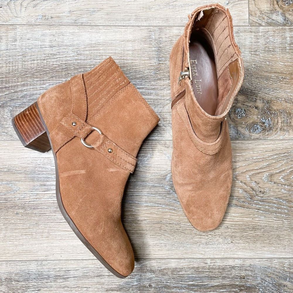 Essex Lane Jacey Suede zip up ankle bootie Sz 9.5